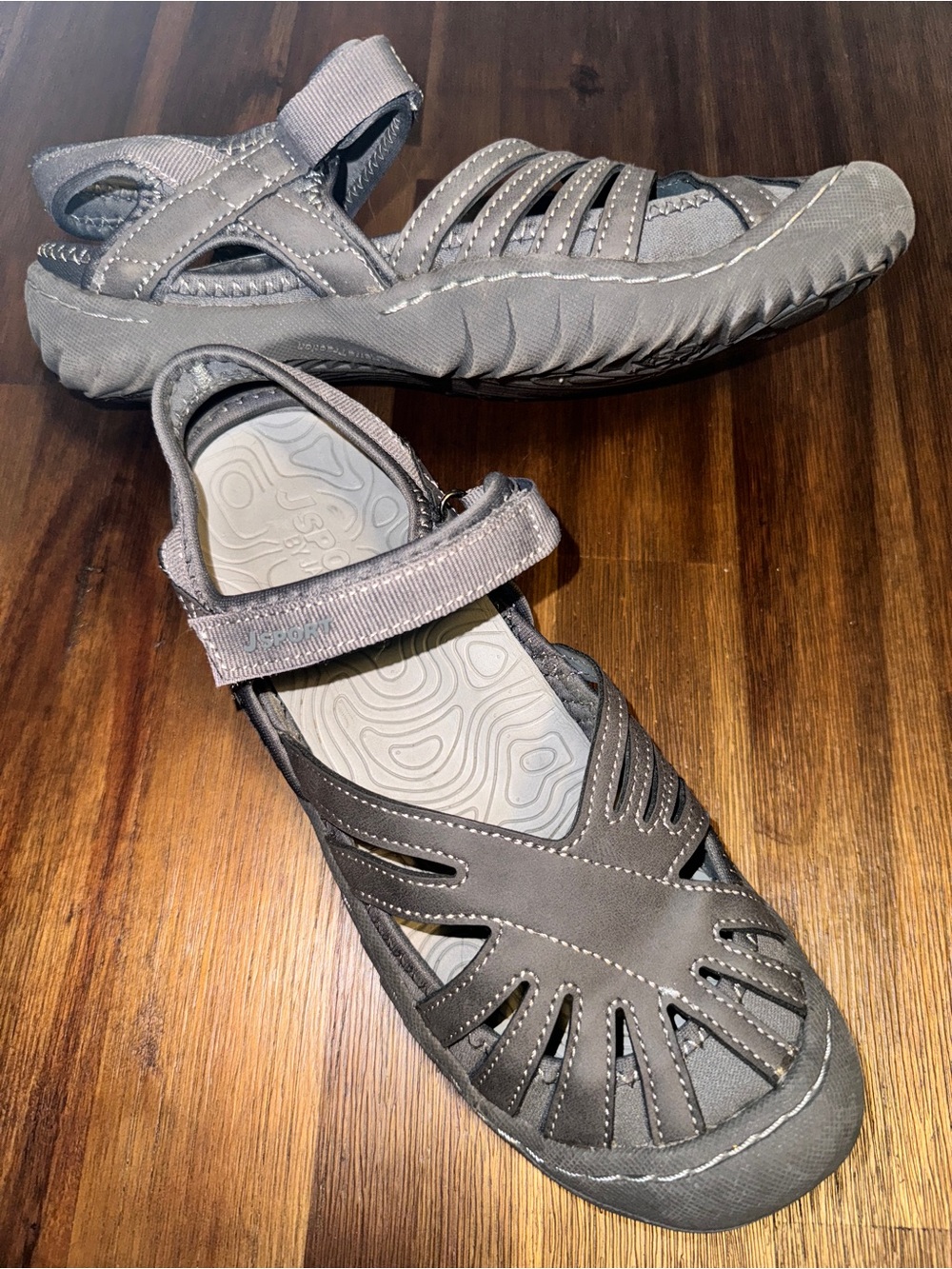 JSPORT Women’s Gray Outdoor Sandals - Closed Toe Comfort Shoes - Size 8